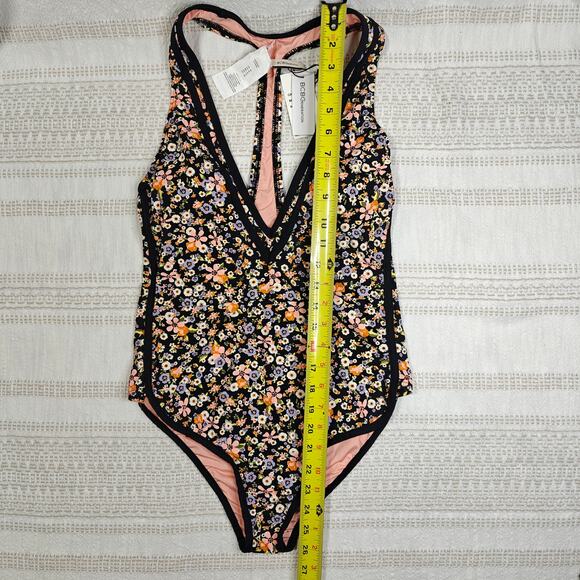 BCBGeneration Floral Racerback One Piece Swimsuit Size M NWT - Picture 4 of 6